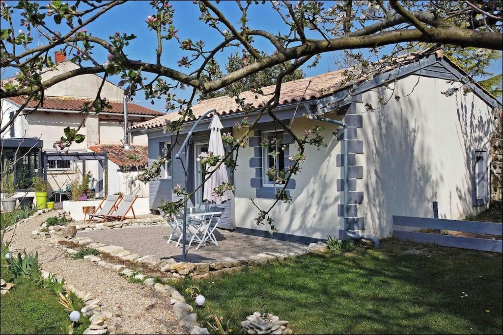 Chez Camille Villa Verines  Luaran gambar